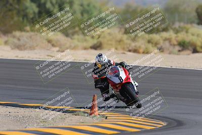 media/Oct-08-2022-SoCal Trackdays (Sat) [[1fc3beec89]]/Turn 10 (945am)/